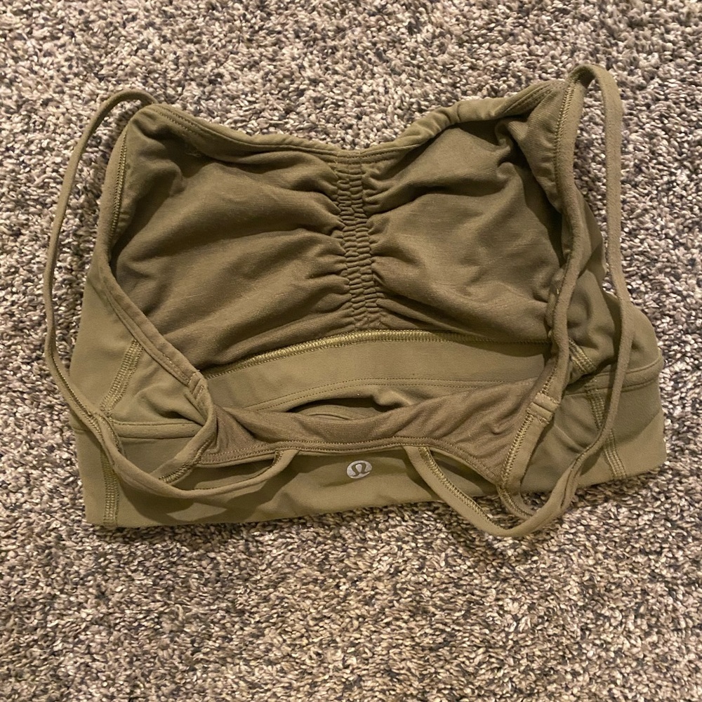 Lululemon Army Green Women's Sports Bra size 4 great condition - Picture 3 of 3